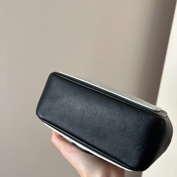 Chanel square mini single flap - Picture 4 of 16